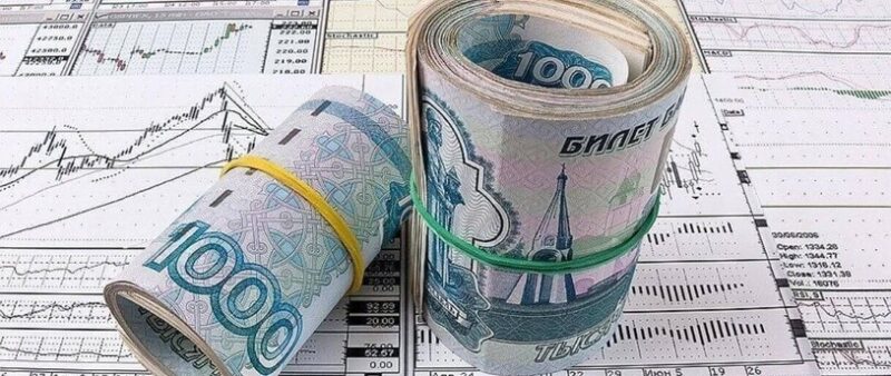 Ежемесячно частные инвесторы «вливают» на фондовый рынок около 100 миллиардов рублей