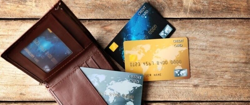 Портфель кредитных карт за год вырос почти на четверть