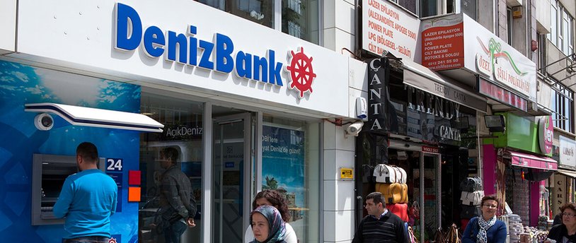 Россияне сталкиваются с проблемами при получении банковских карт в Турции