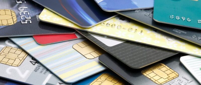 Выдача кредитных карт выросла в 2022 году